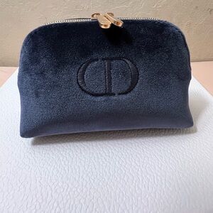 New In Box DIOR Beauty CD Logo Navy Velvet Cosmetic Makeup Bag Pouch. Authentic!